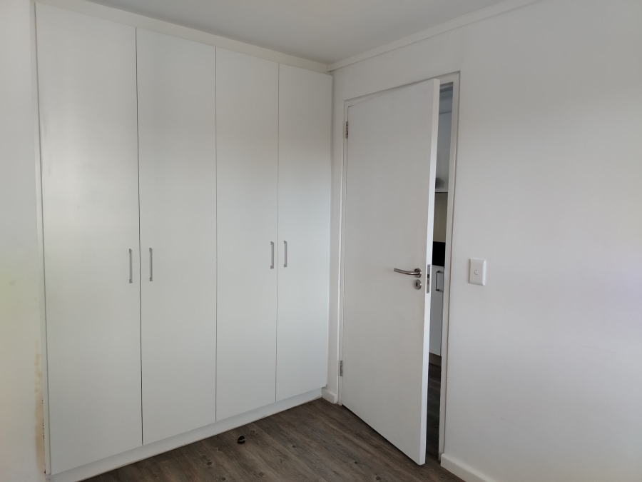 To Let 2 Bedroom Property for Rent in Zonnebloem Western Cape